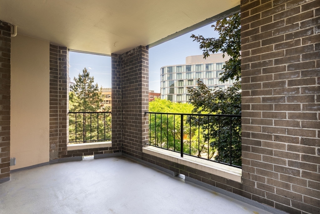 33 Pond Ave # 523