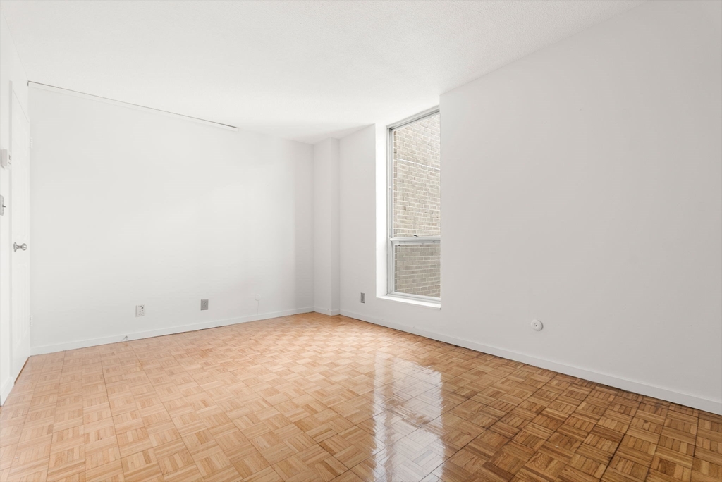33 Pond Ave # 523