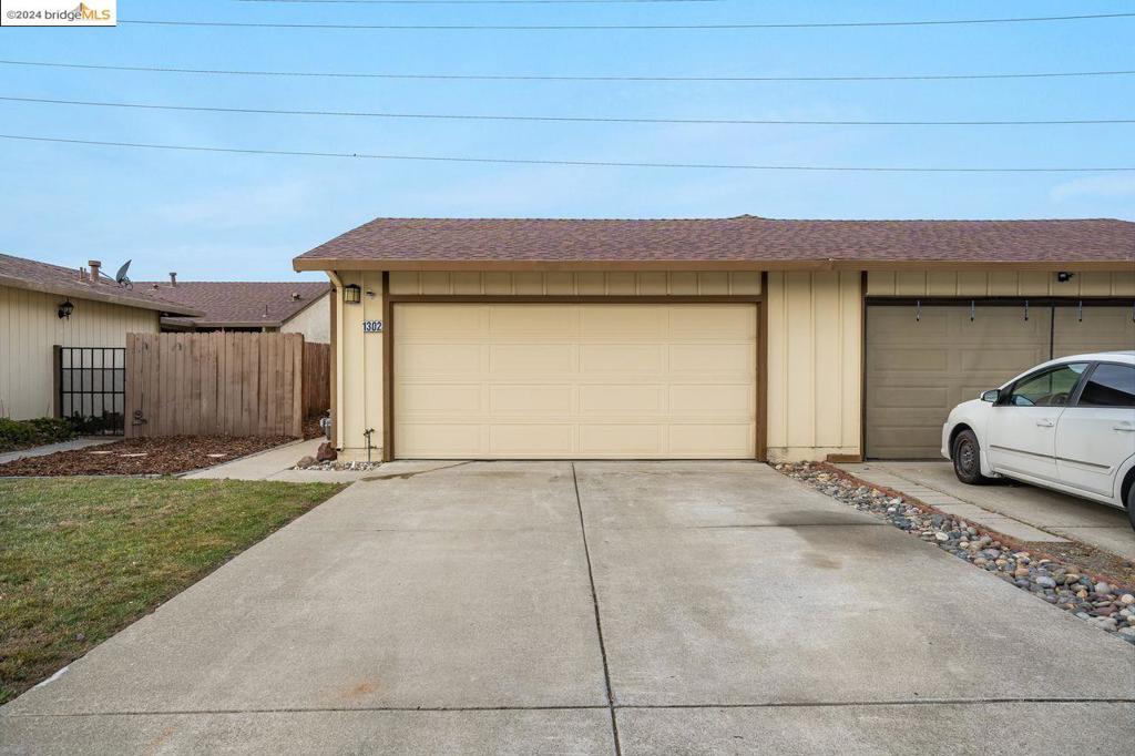 1302 Trembath Ln