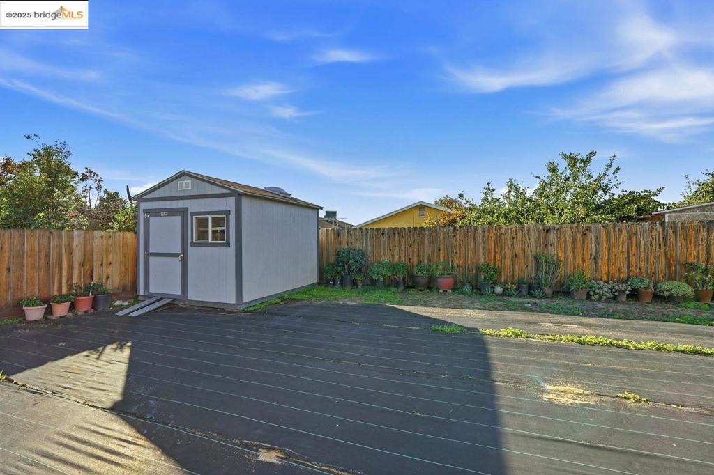 16235 Suzie Q Lane