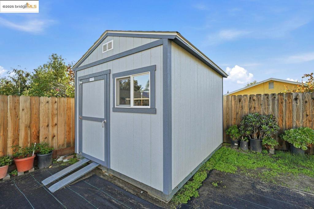 16235 Suzie Q Lane