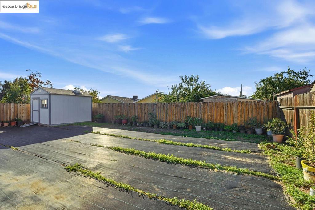 16235 Suzie Q Lane