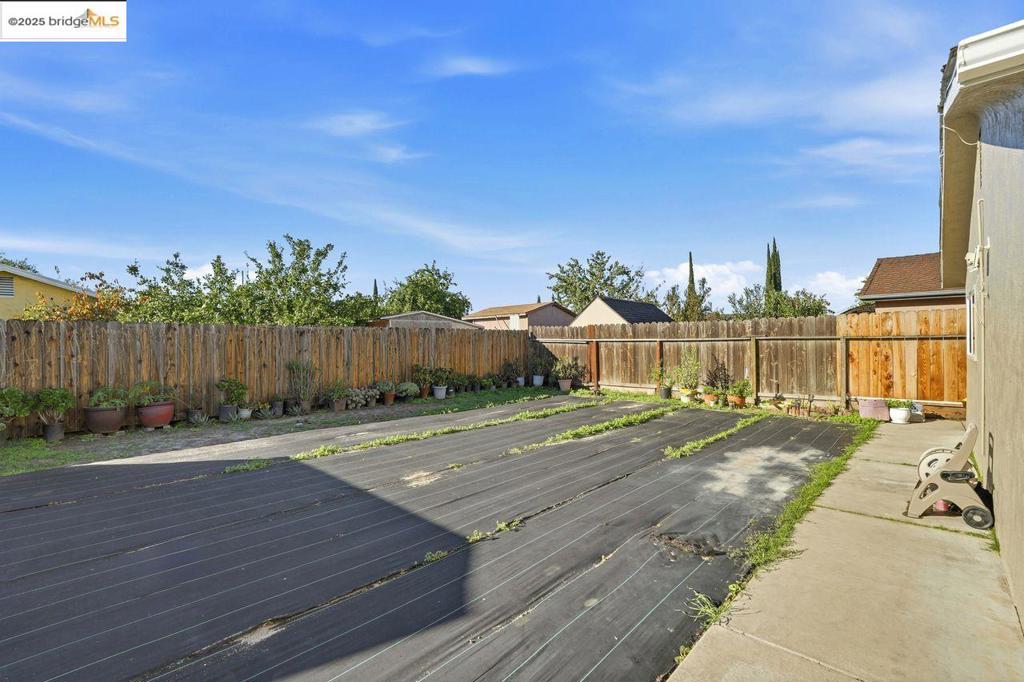 16235 Suzie Q Lane