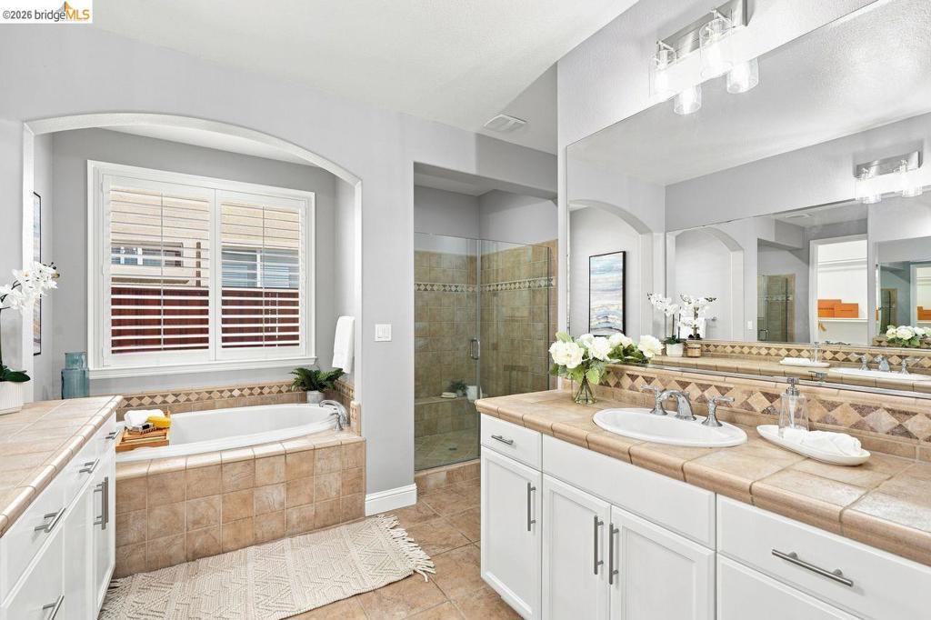 5671 Arcadia Cir