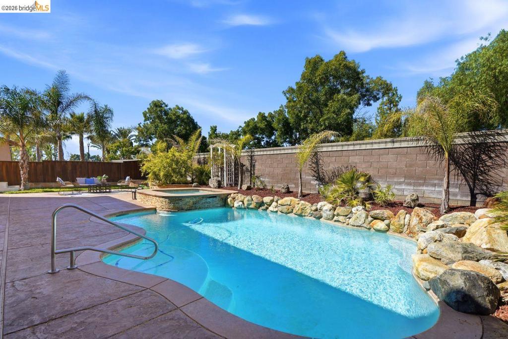 5671 Arcadia Cir