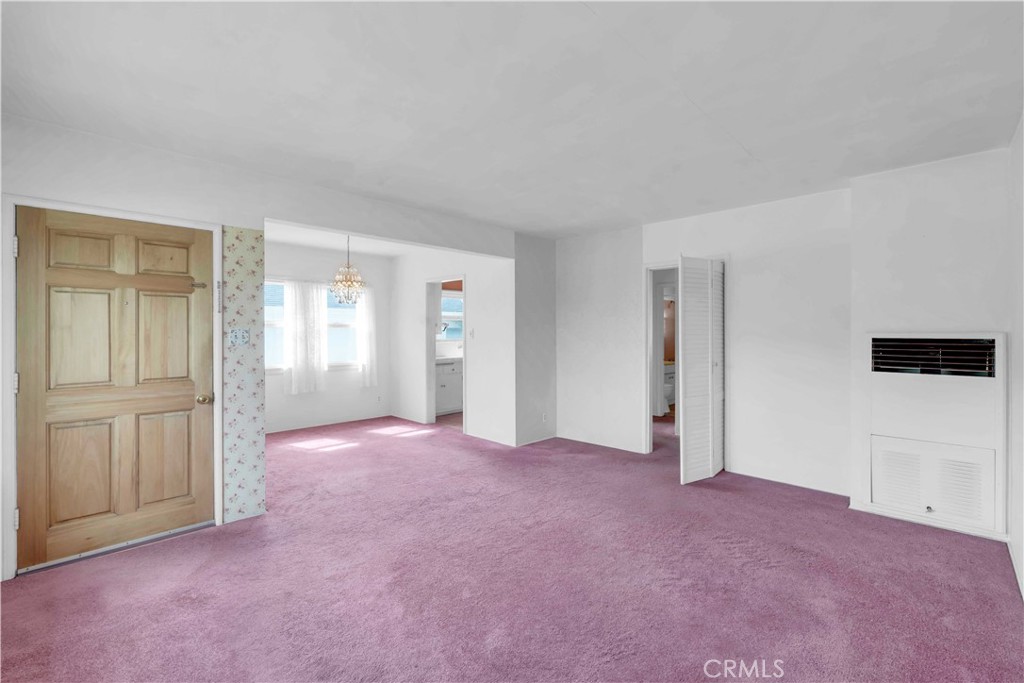 2707 Robinson Street