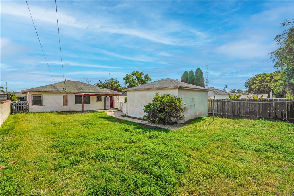 2707 Robinson Street