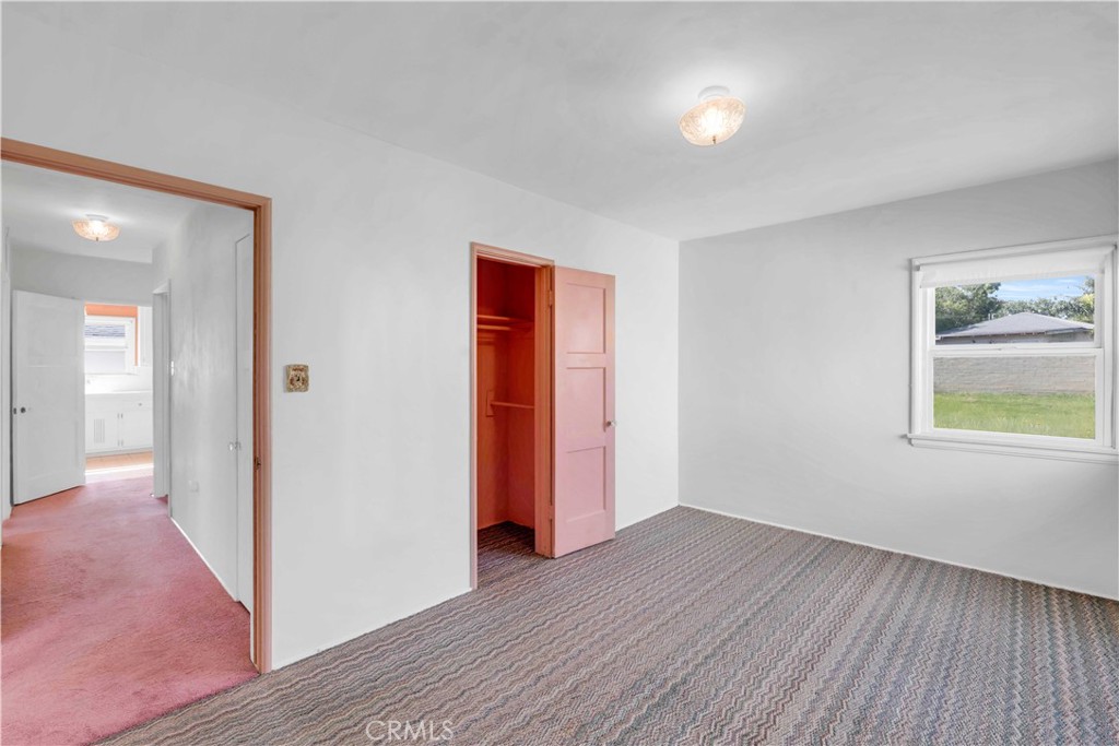 2707 Robinson Street