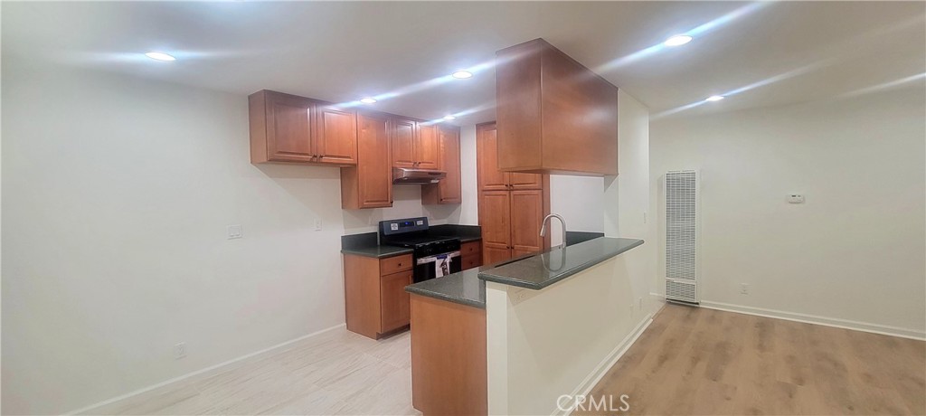 4633 Marine Avenue 127