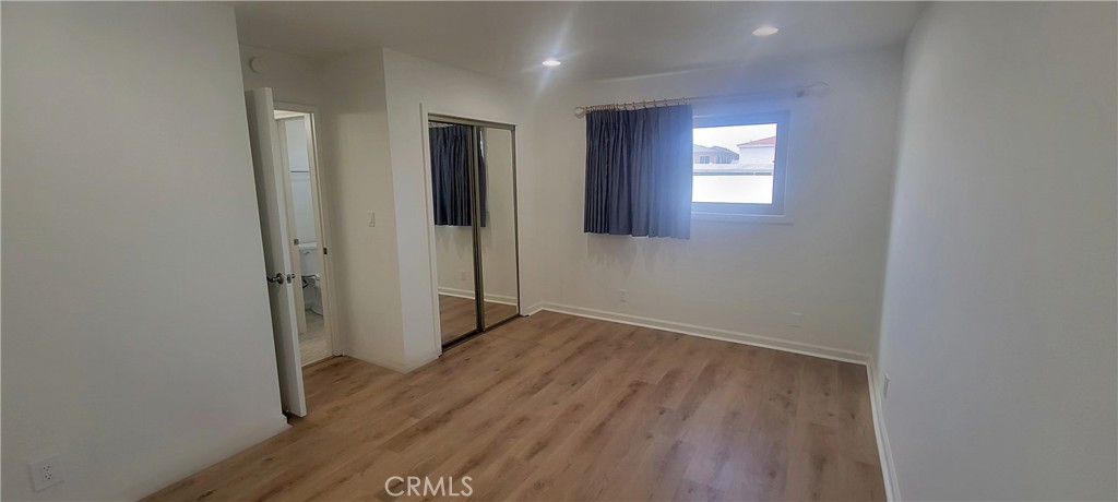 4633 Marine Avenue 127