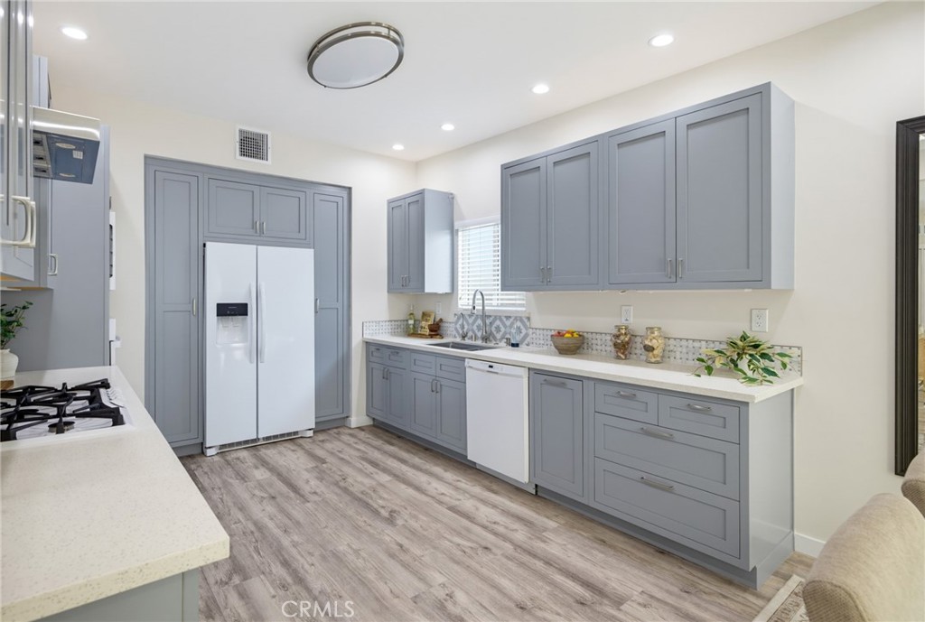 2322 Pullman