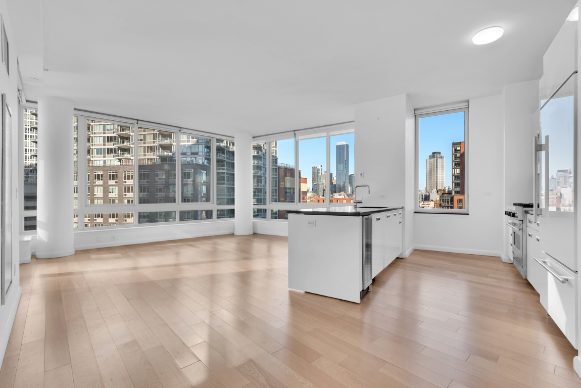 46-30 CENTER Boulevard 501