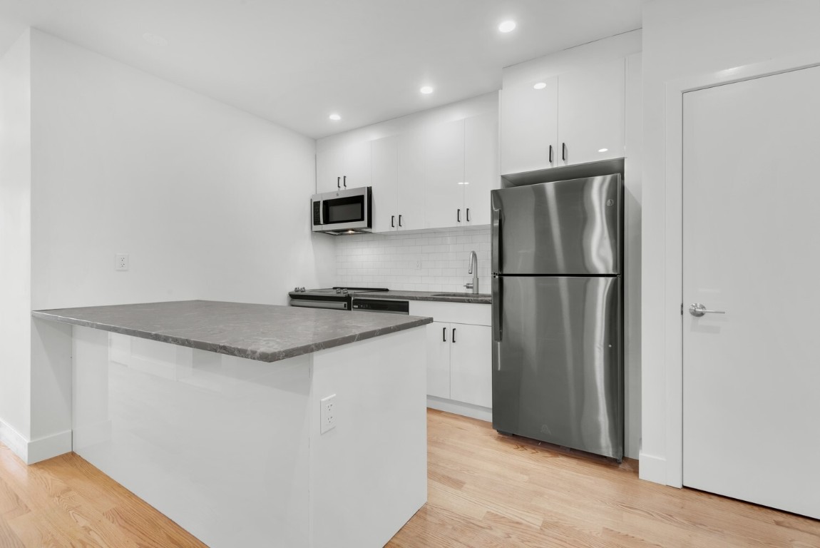 34-44 32ND Street 3B