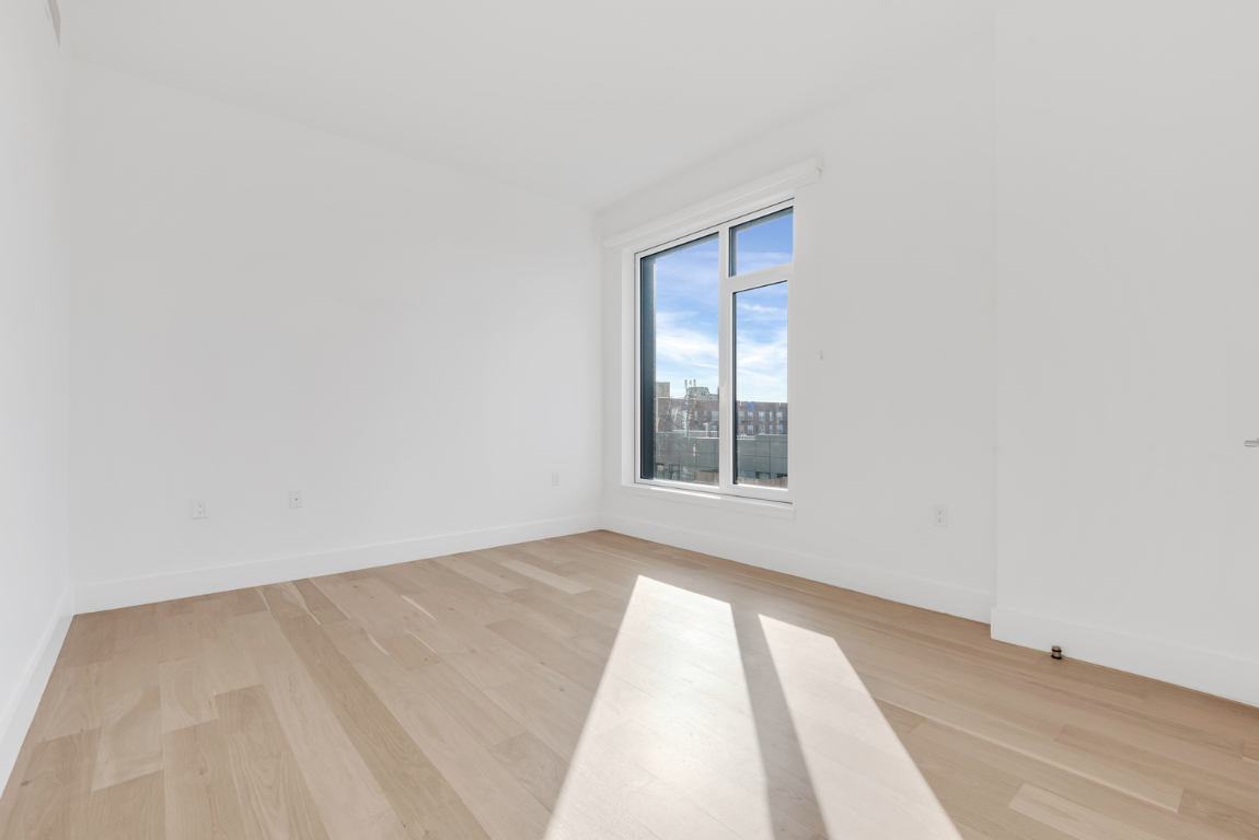 133 BEACH 116TH Street 6S