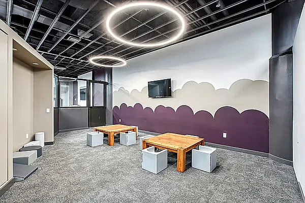 27-28 THOMSON Avenue 243