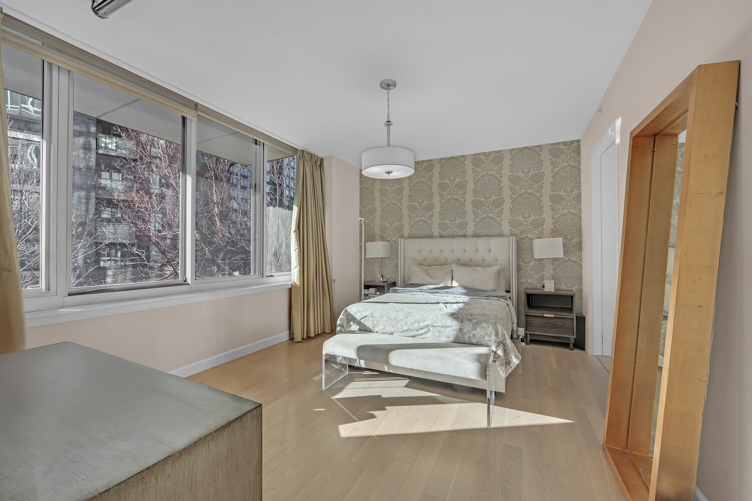 46-30 CENTER Boulevard 211