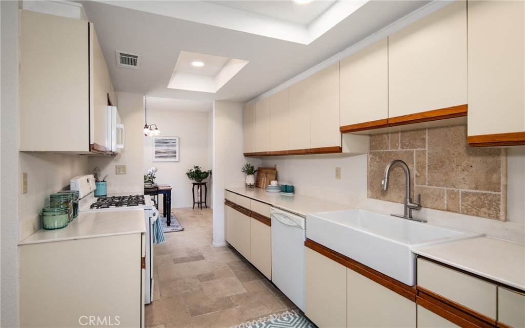 1171 Tiffany Circle S