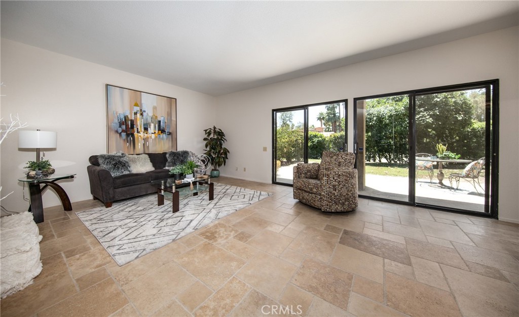 1171 Tiffany Circle S
