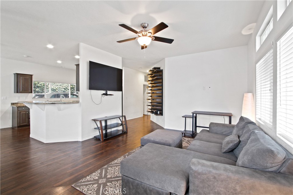 2139 E 4th Street 196