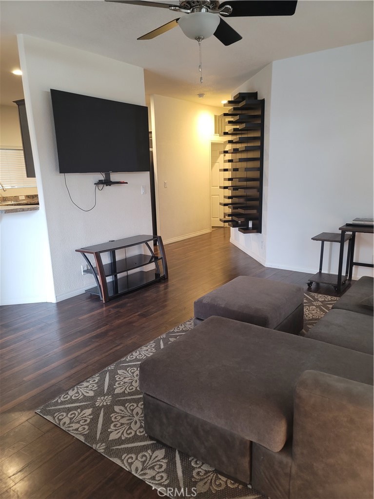 2139 E 4th Street 196