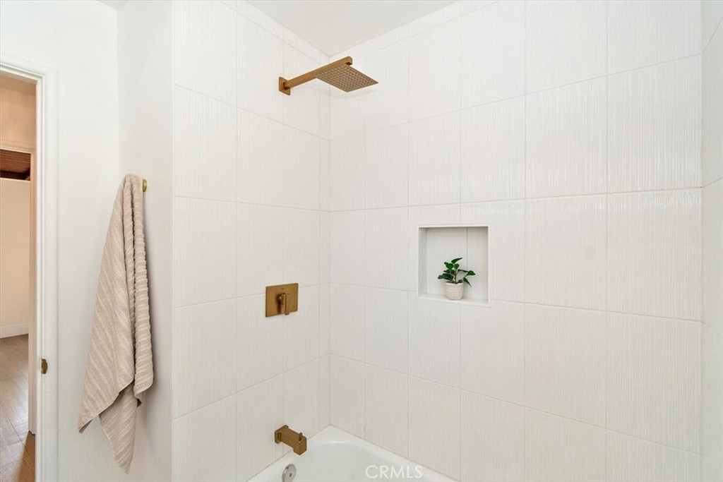 146 S Loraine Avenue