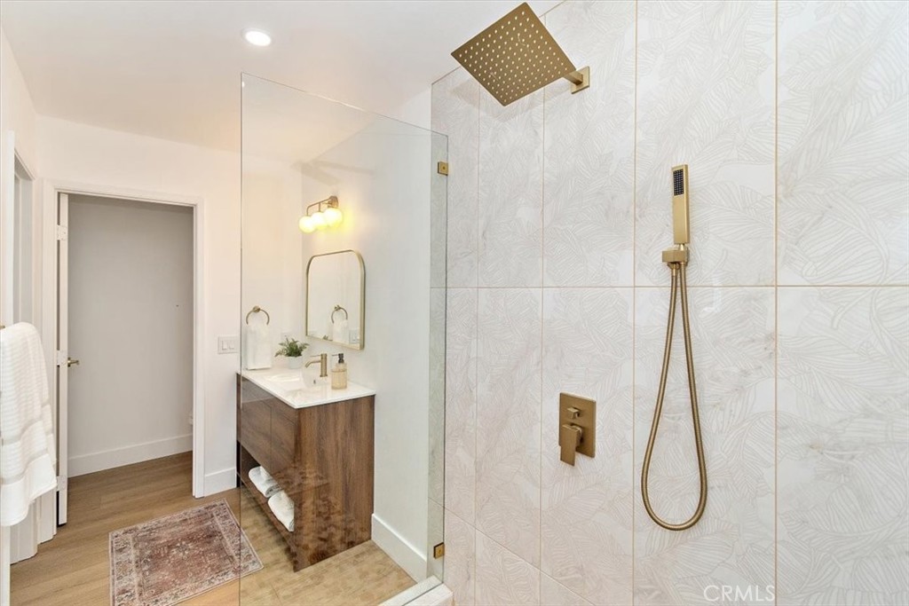 146 S Loraine Avenue