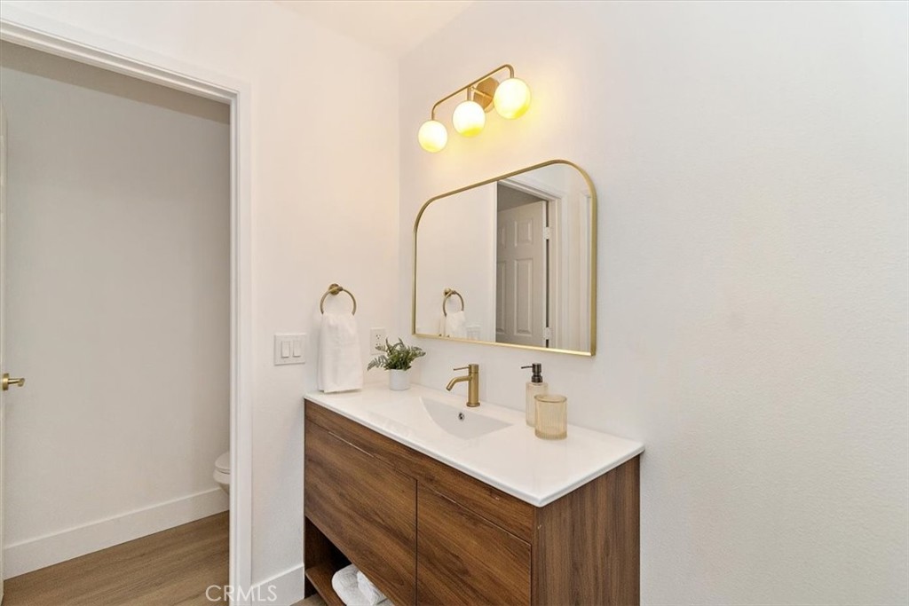 146 S Loraine Avenue