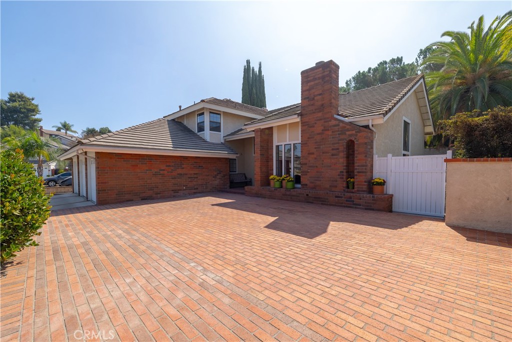 1477 Fairlance Drive