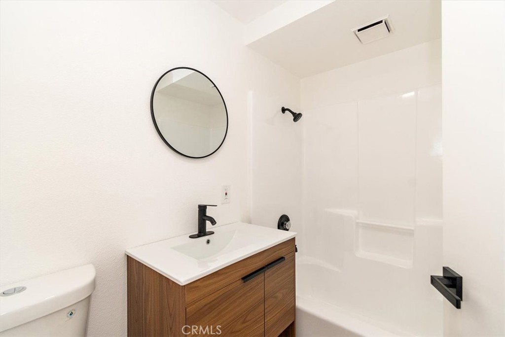 268 E 43rd Street