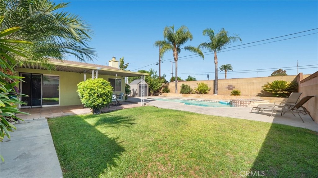 1867 E Venton Street