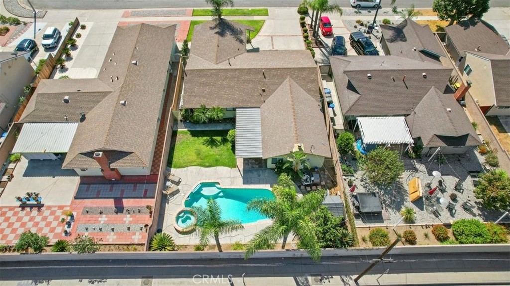 1867 E Venton Street