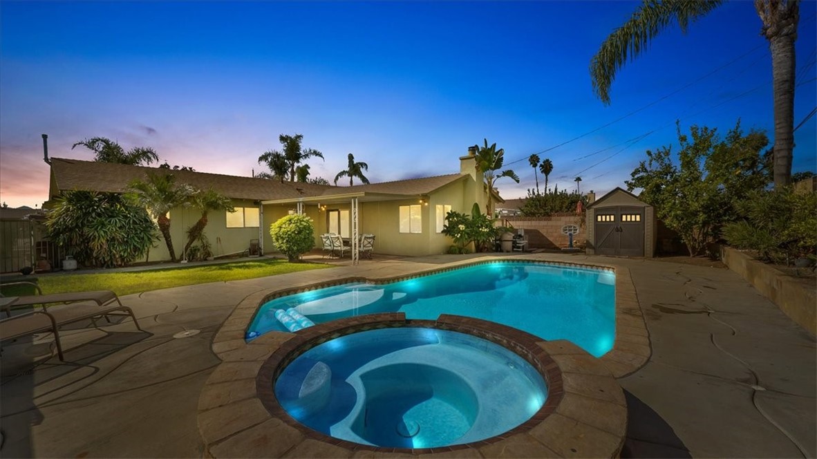 1867 E Venton Street