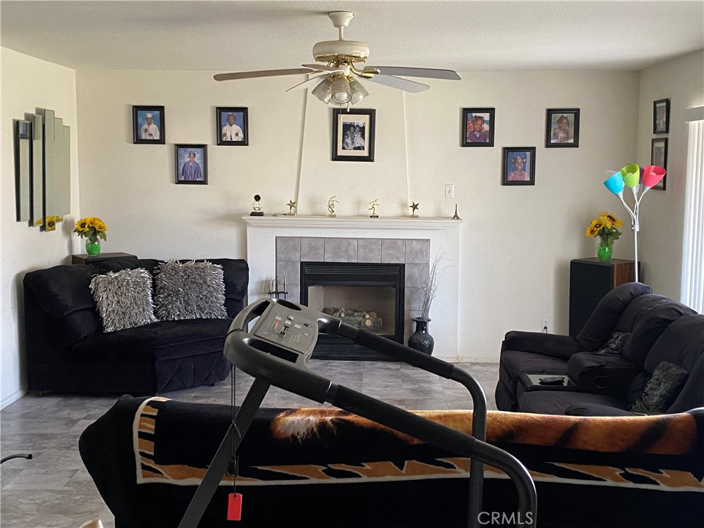 37916 San Carlos Way