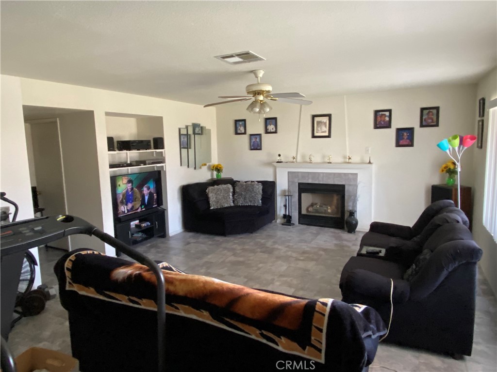 37916 San Carlos Way