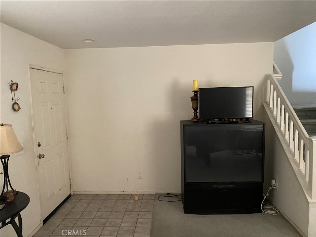 37916 San Carlos Way