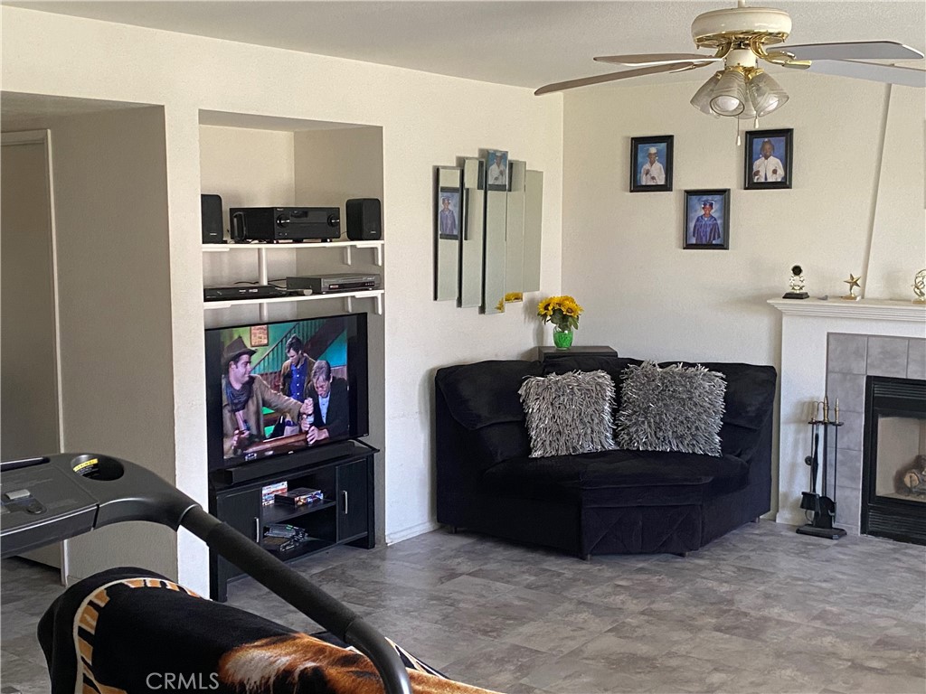 37916 San Carlos Way