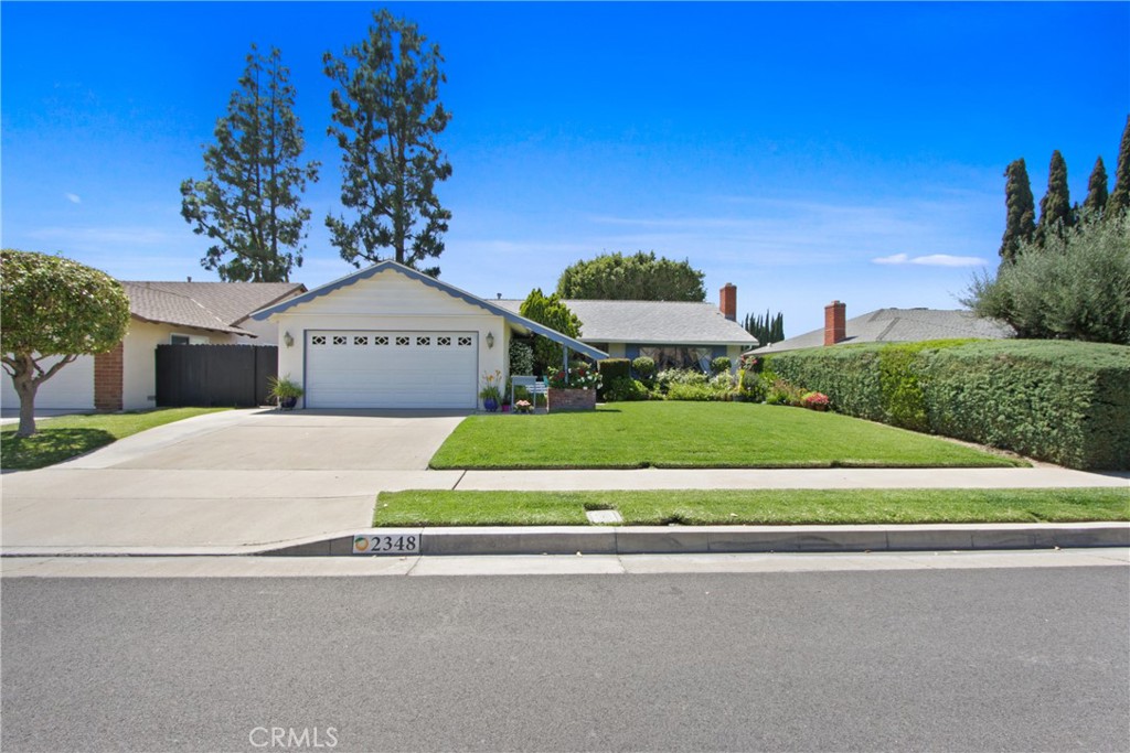 2348 N Glennwood Street