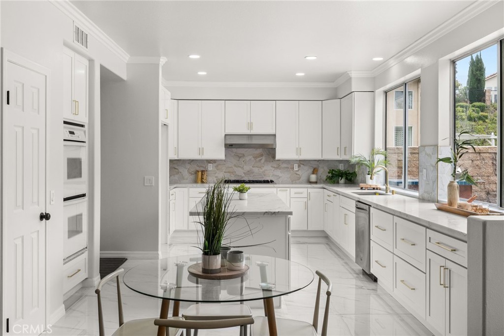 16209 Eagleridge Court