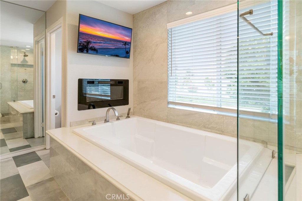 7681 Stonegate Drive