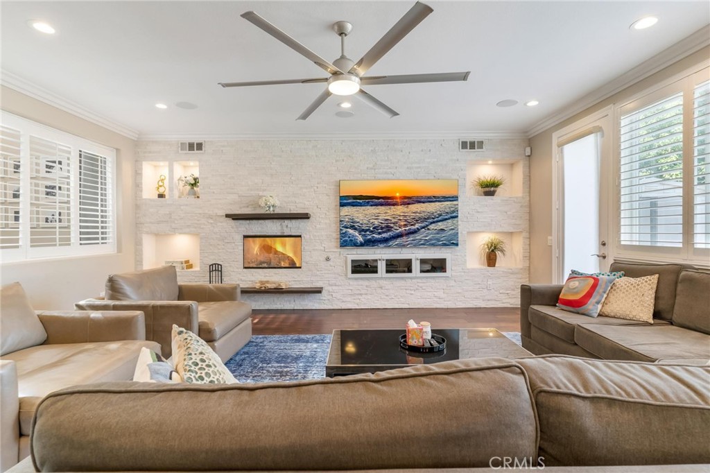 7681 Stonegate Drive
