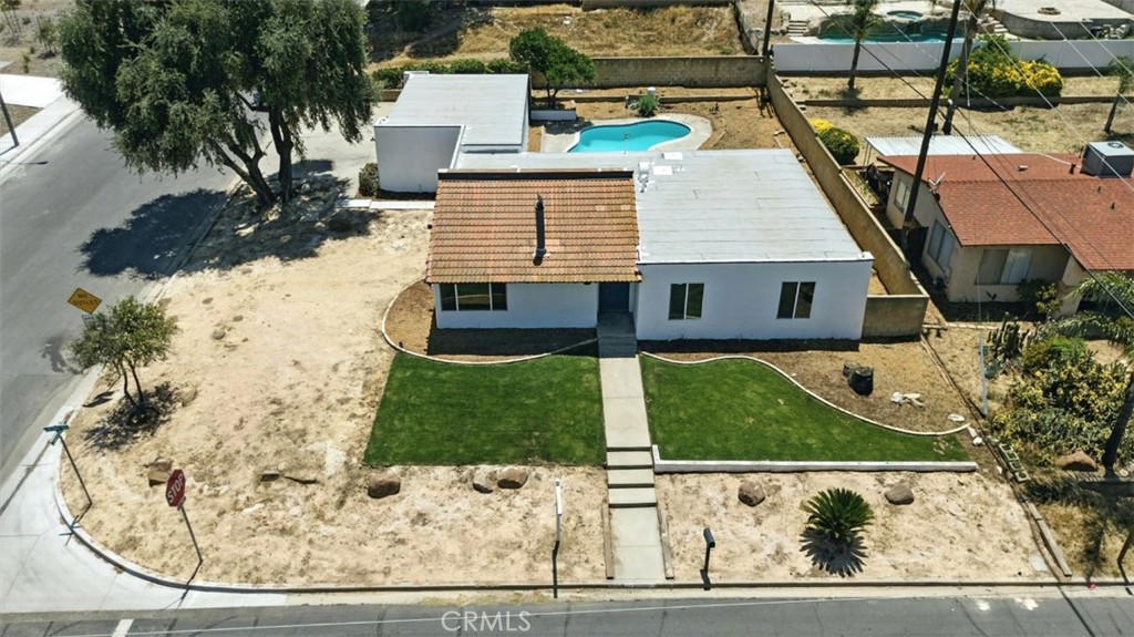 15195 Laguna Avenue