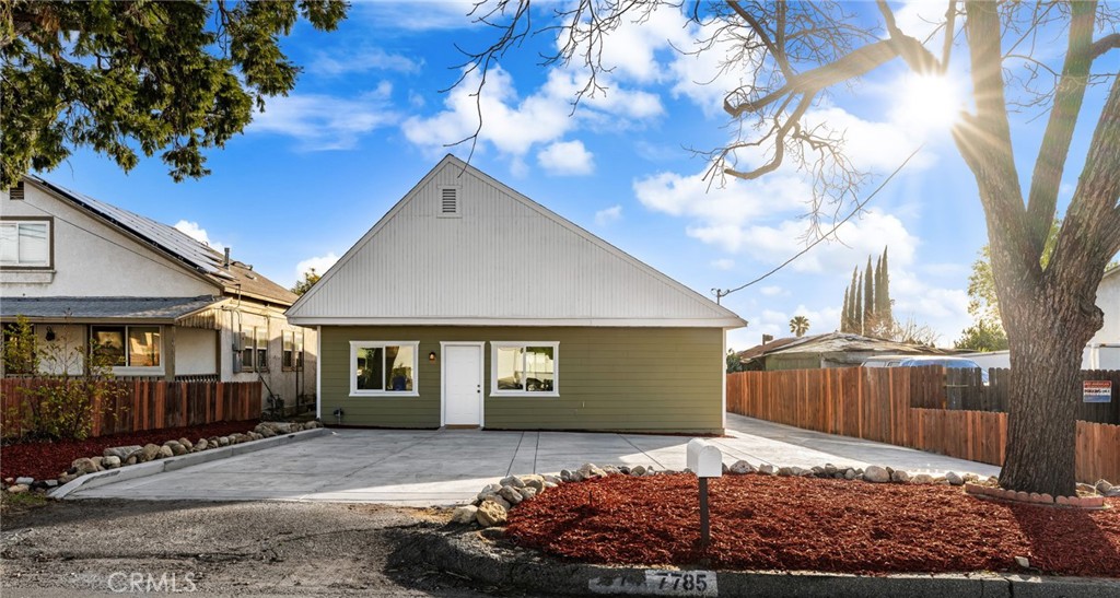 7785 Vineyard Avenue