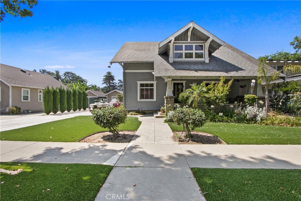 2356 2358 Bonita Avenue