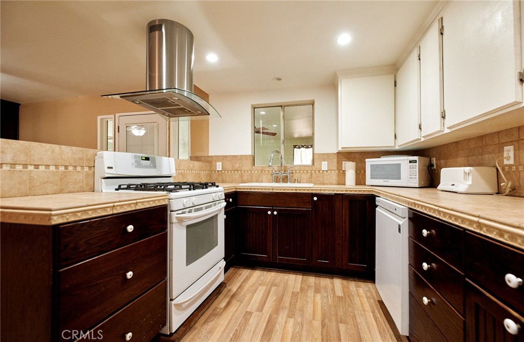 6934 Rogers Lane