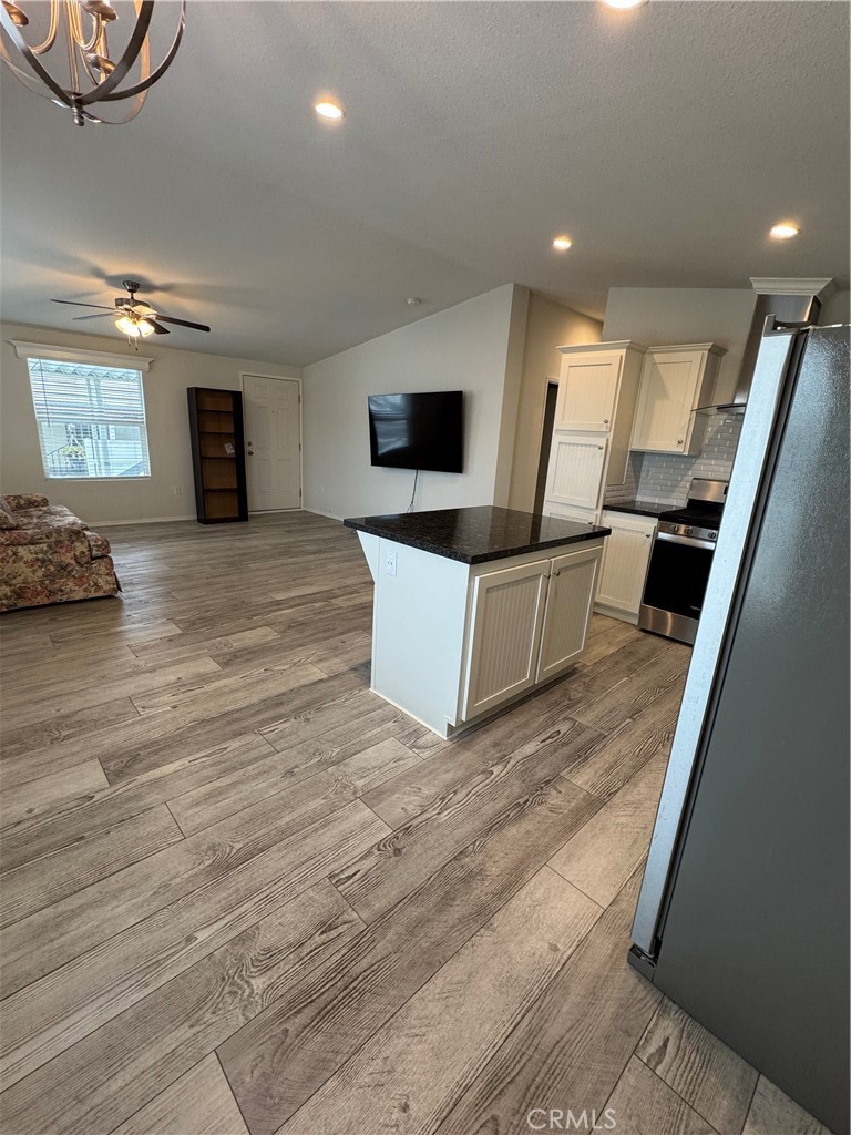 22221 S Bloomfield Avenue 16