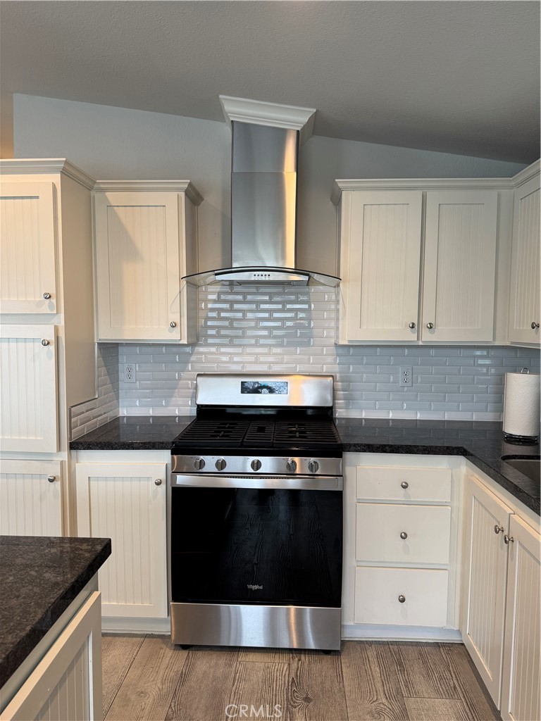 22221 S Bloomfield Avenue 16