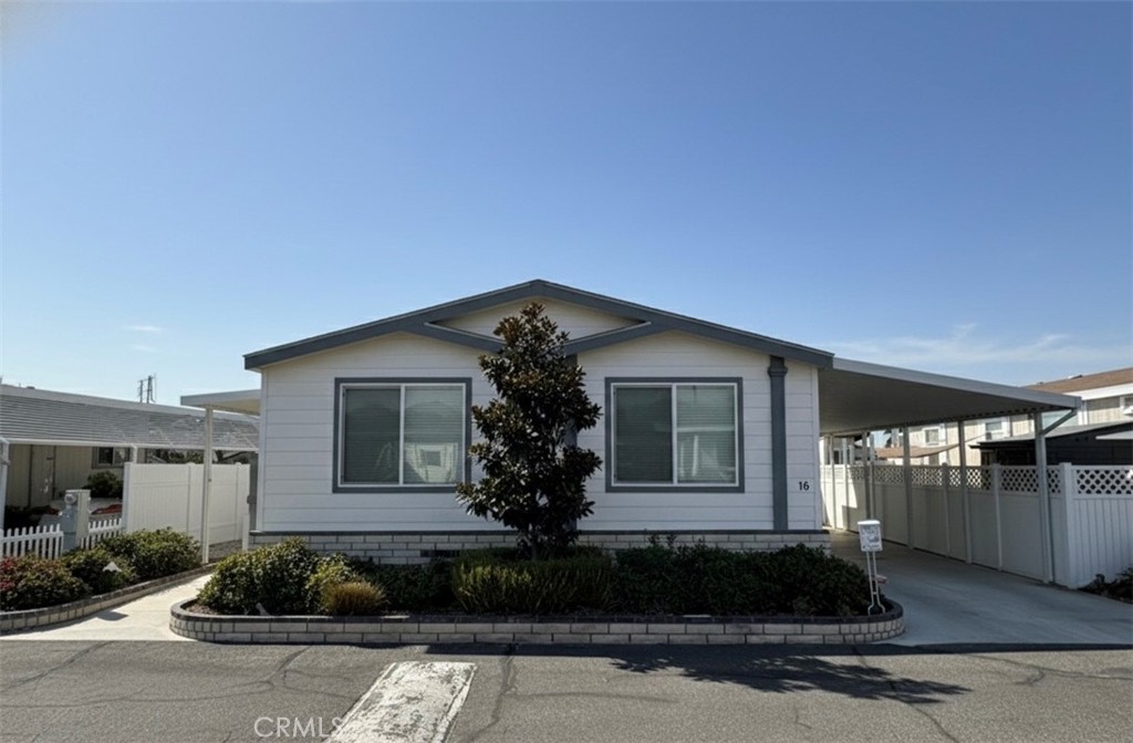 22221 S Bloomfield Avenue 16