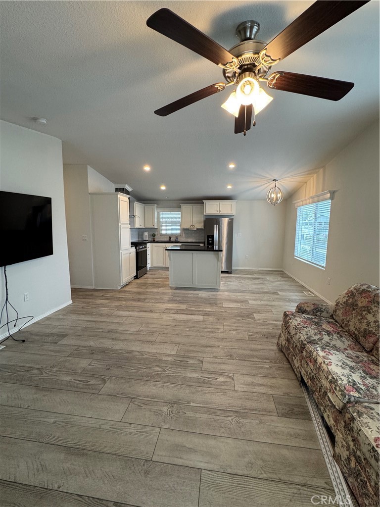 22221 S Bloomfield Avenue 16