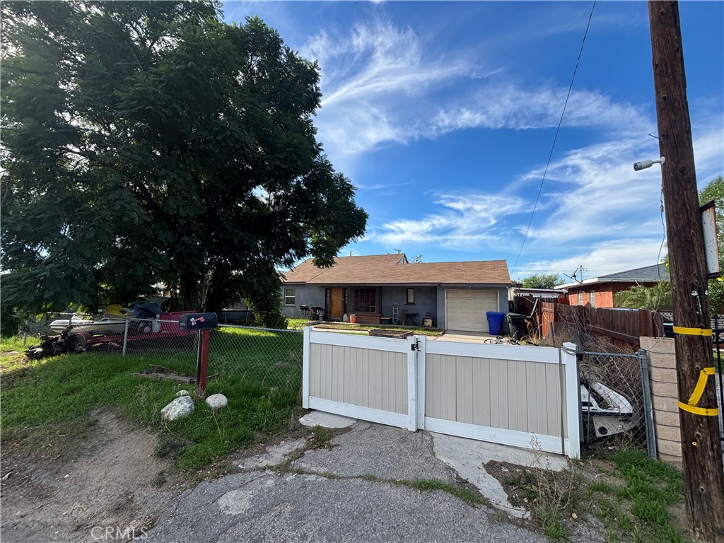 7474 Elmwood