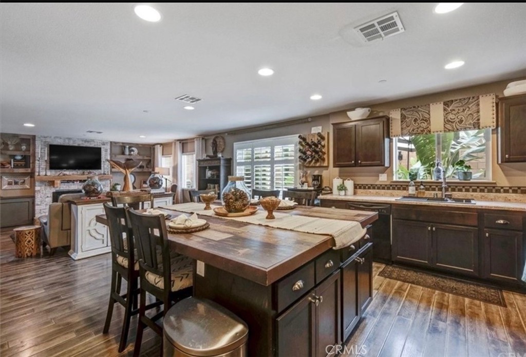 7047 Sagebrush Way